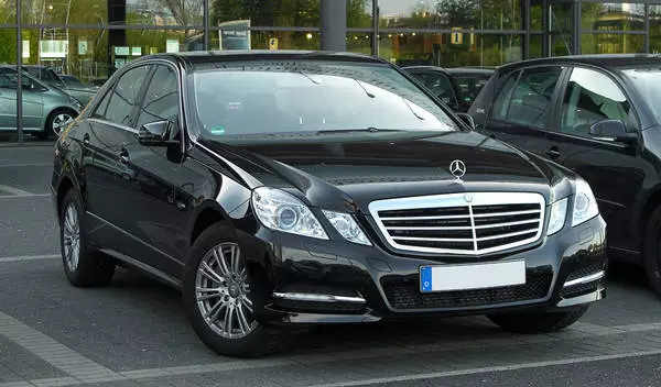 Mercedes-Benz E 350 3.5dm3 benzyna 207 L456M0 NZAAB411